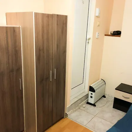 Top Center Studio 2 Min To The Beach Апартамент *